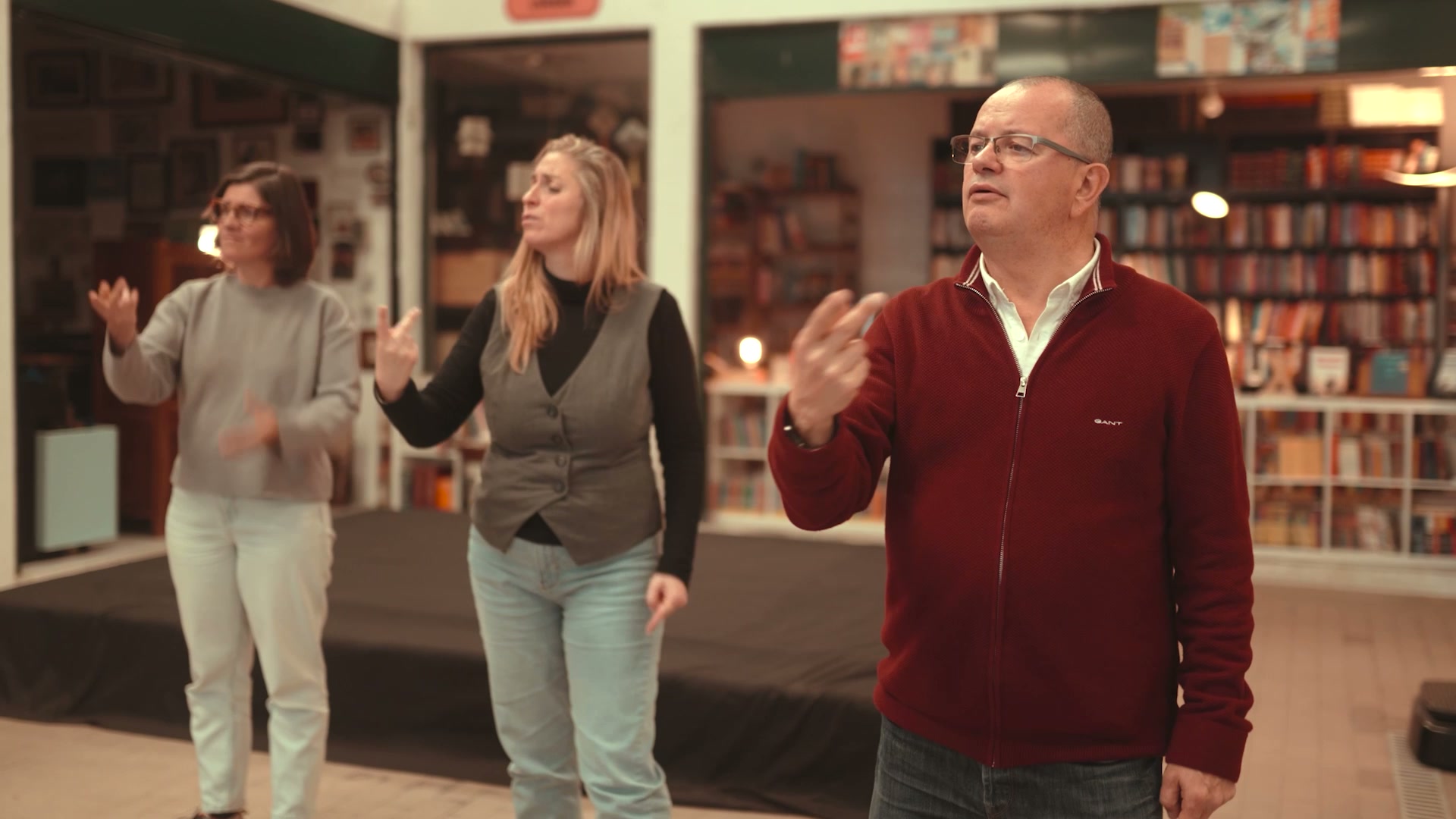 Mãos Que Cantam — "E Depois Do Adeus"